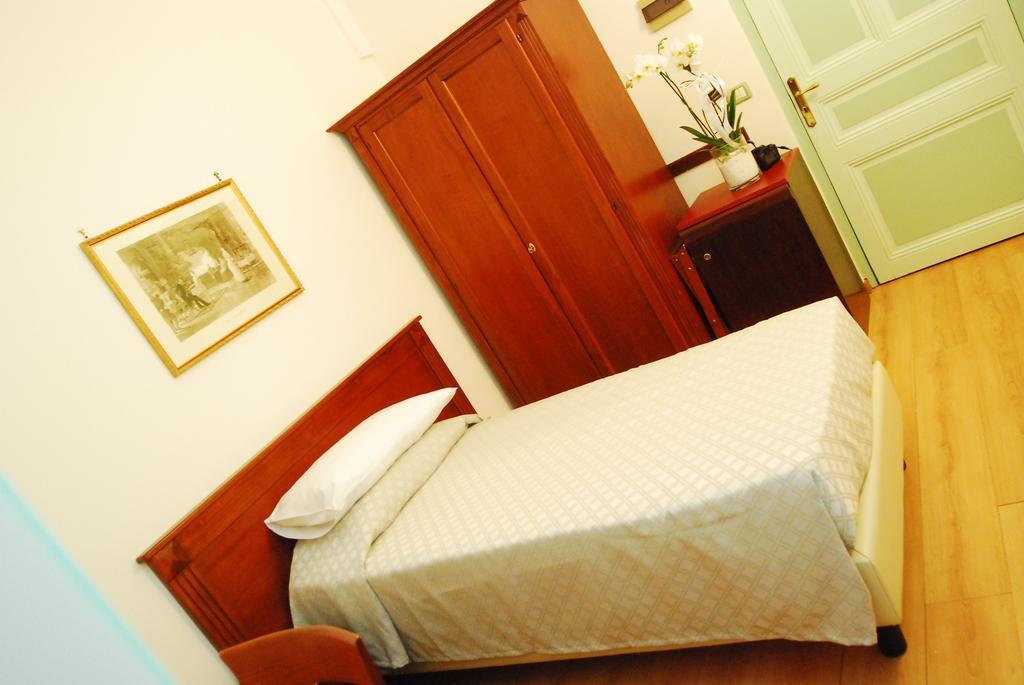 Hotel Villa Sophia ซานเรโม ภายนอก รูปภาพ