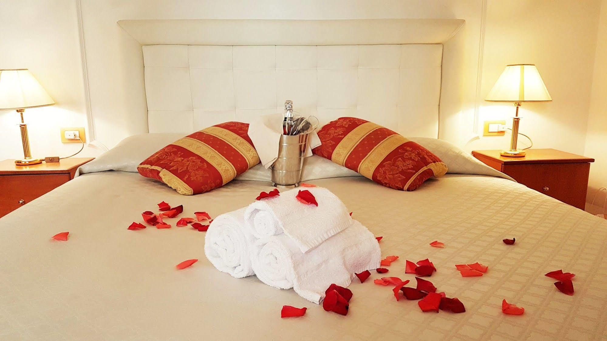 Hotel Villa Sophia ซานเรโม ภายนอก รูปภาพ