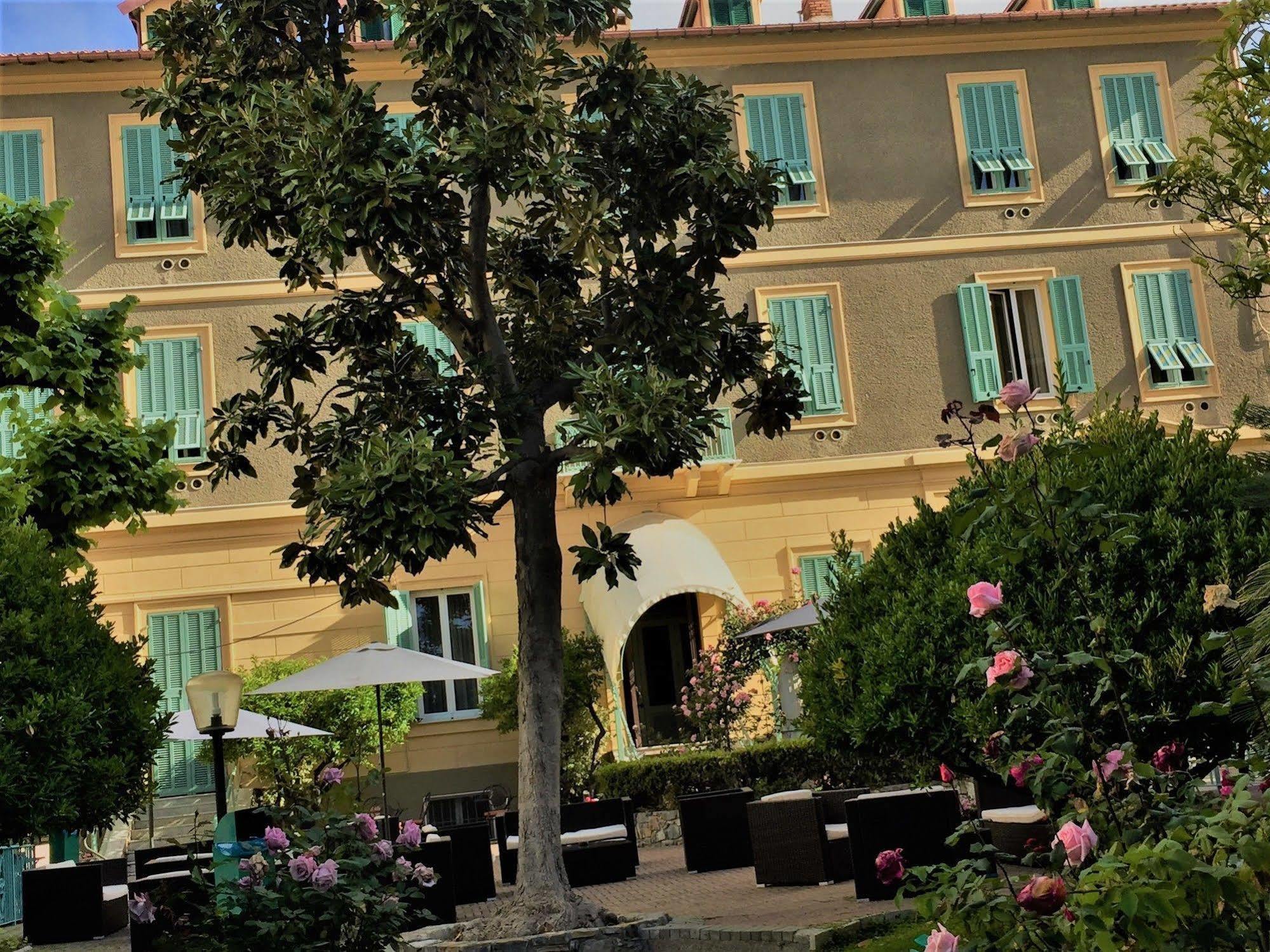 Hotel Villa Sophia ซานเรโม ภายนอก รูปภาพ