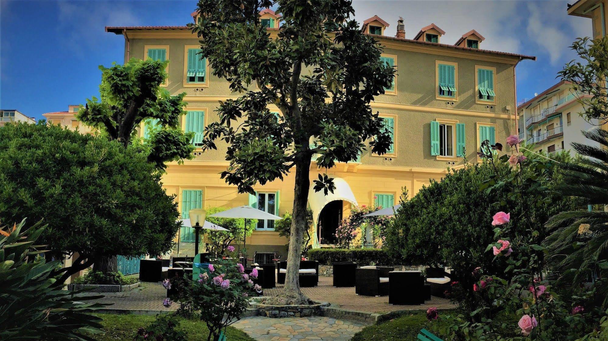 Hotel Villa Sophia ซานเรโม ภายนอก รูปภาพ