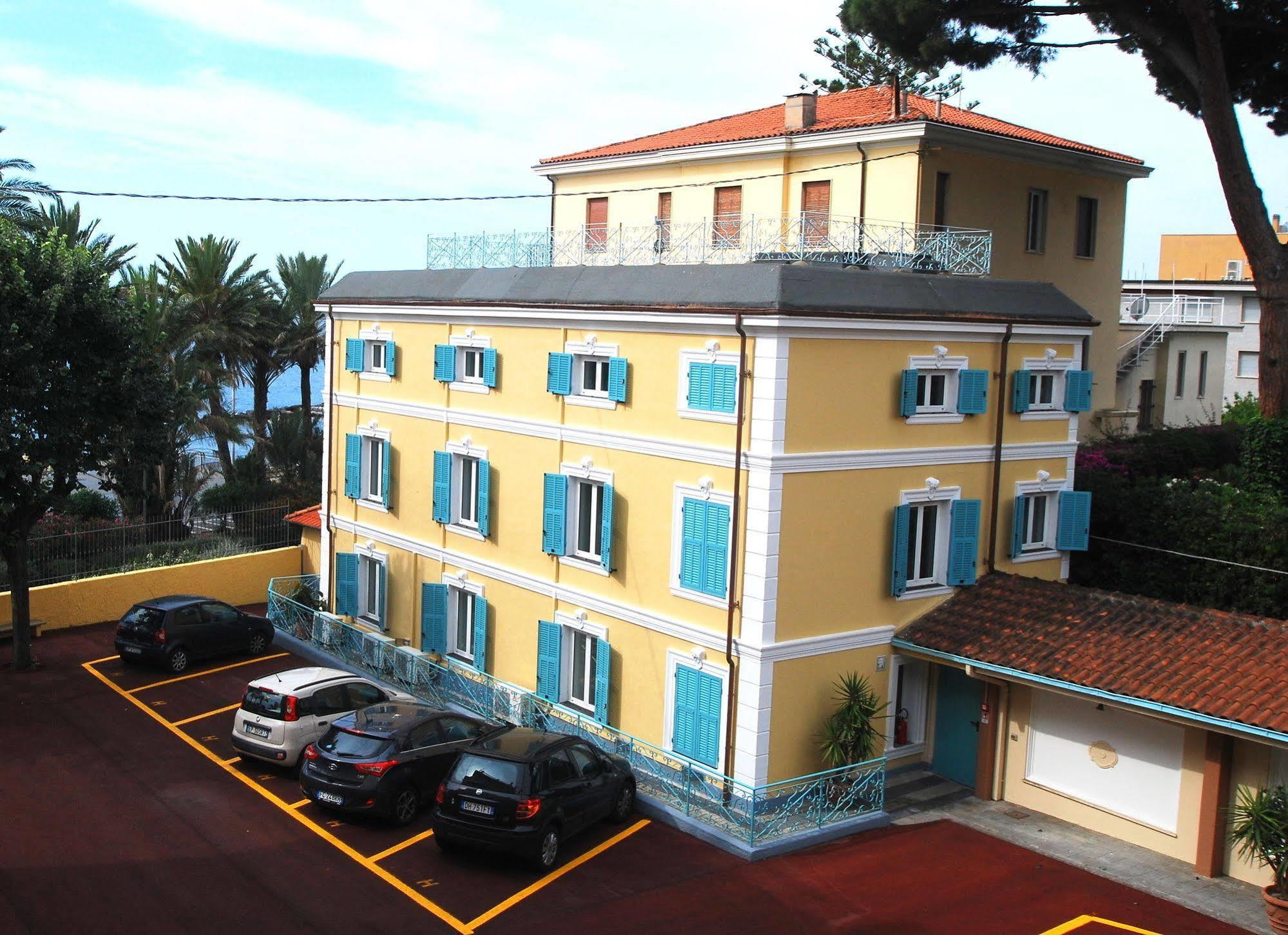 Hotel Villa Sophia ซานเรโม ภายนอก รูปภาพ