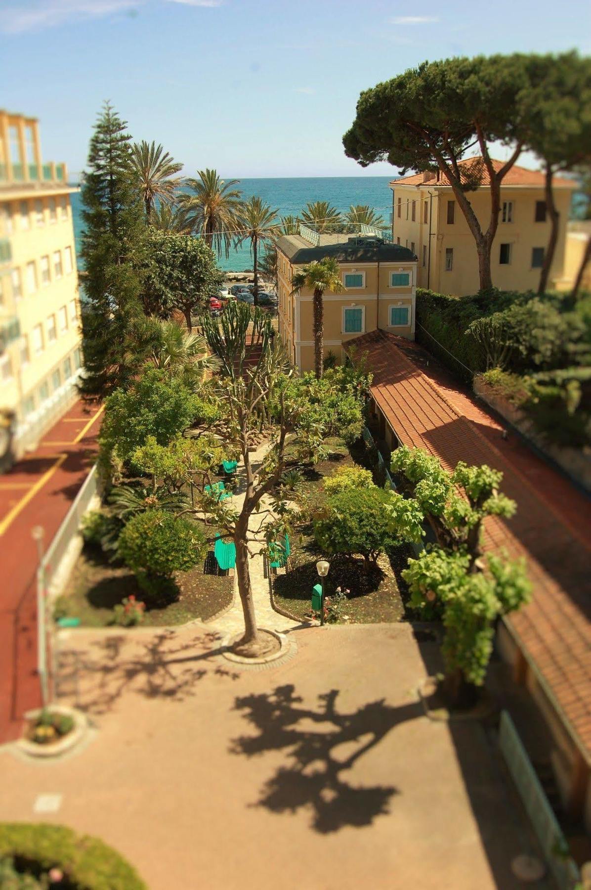 Hotel Villa Sophia ซานเรโม ภายนอก รูปภาพ